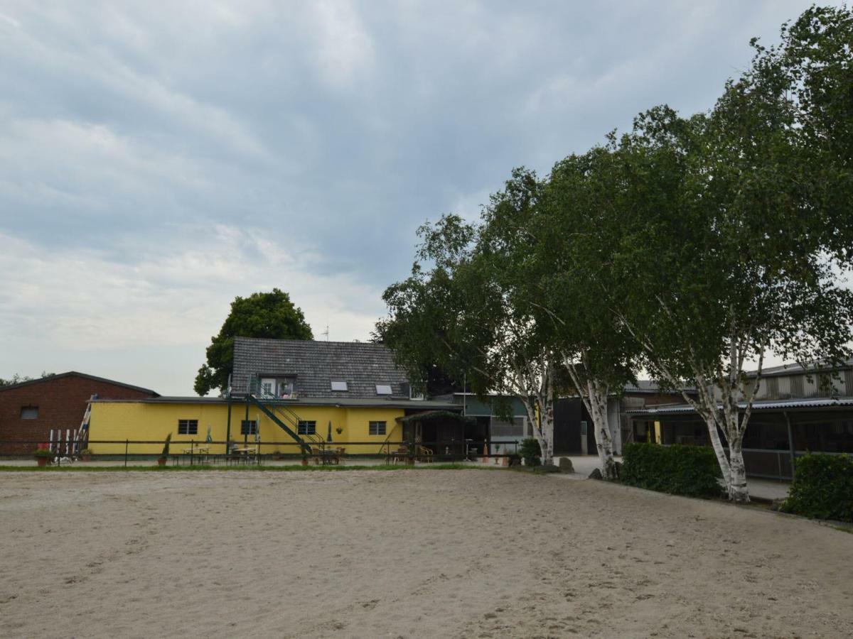 Holiday Home On A Farm Near Duesseldorf Jüchen Exterior foto